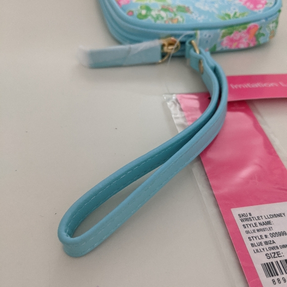 NWT! Lilly Pulitzer x Disney Parks Gillie Wristlet Lilly Loves Disney Sm… - Picture 3 of 14